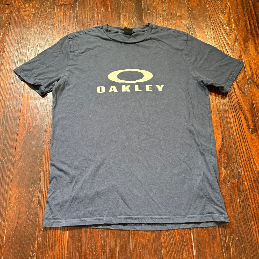 Vintage Y2K Oakley Graphic T Shirt Mens M Navy Blue Logo Short Sleeve Surf Skate